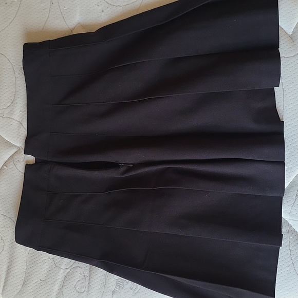 Sunday Best Olive Skirt - Picture 5 of 5